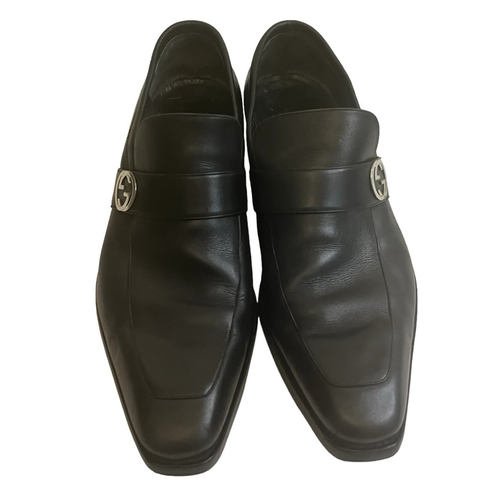 Gucci Medallion Leather Loafer size 9.5